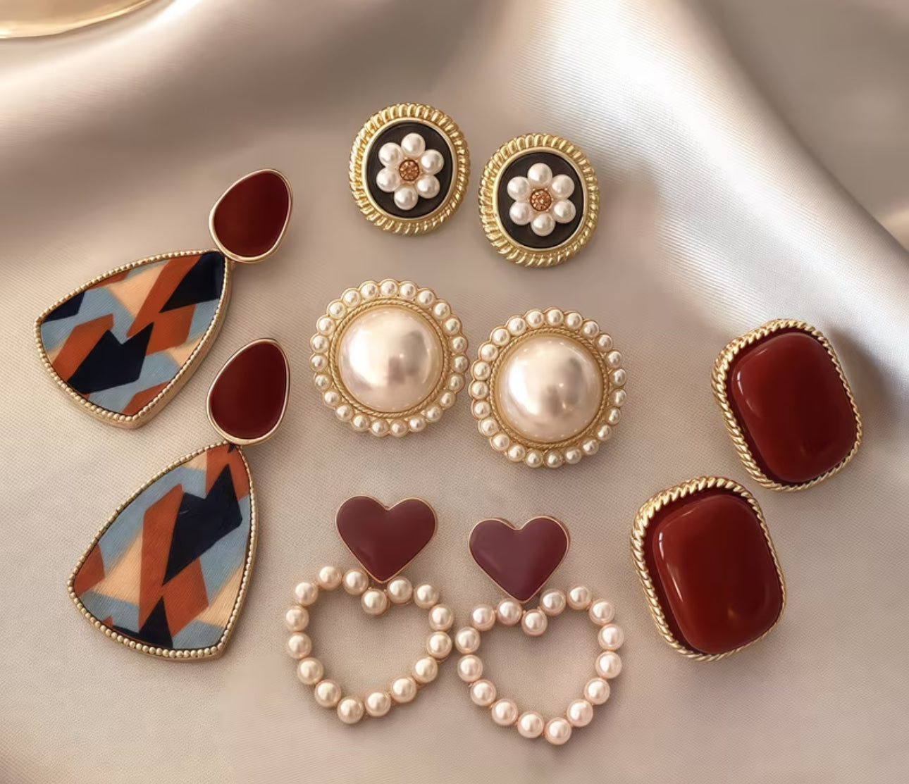5 PAIR -FASHION EARRINGS